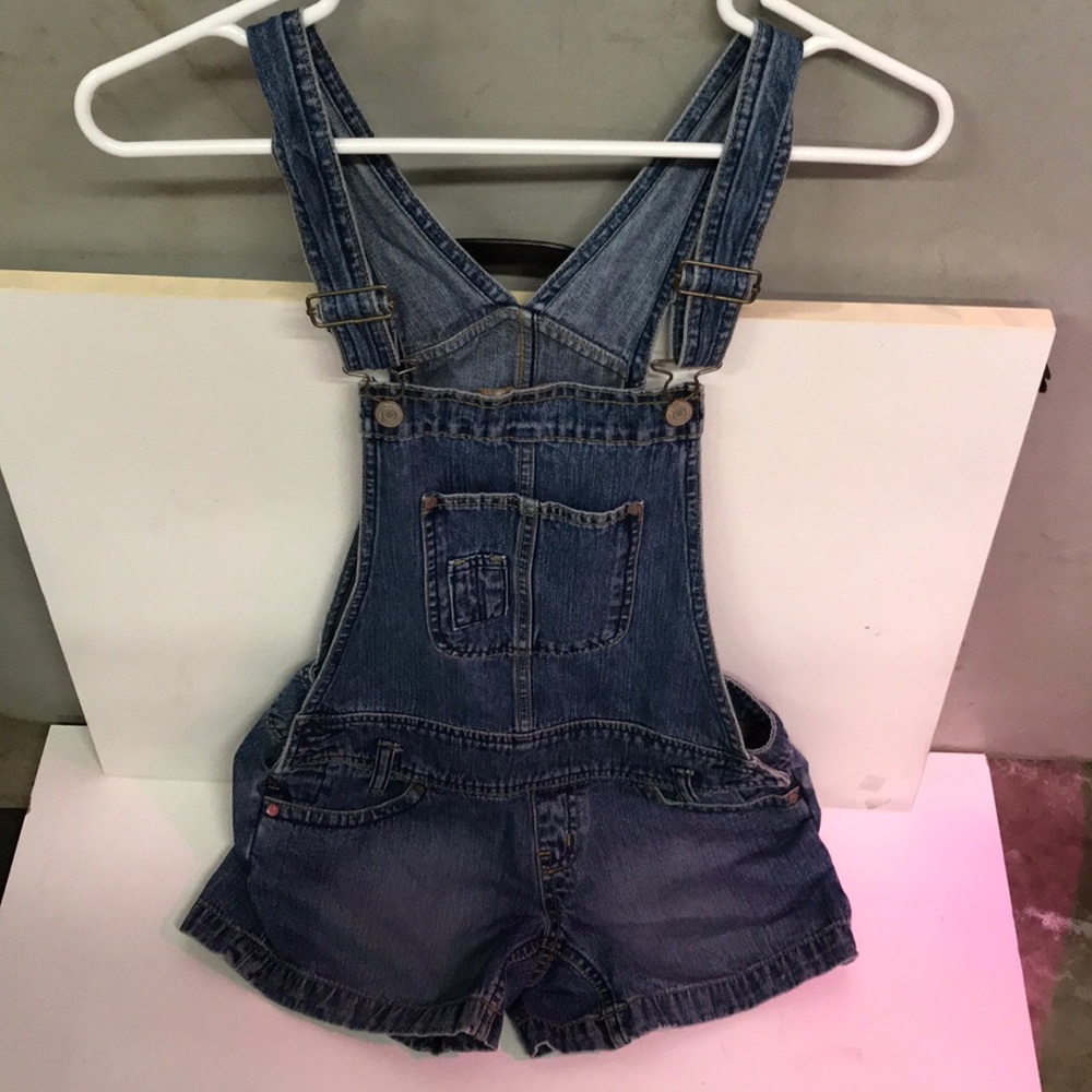 Overall jean shorts